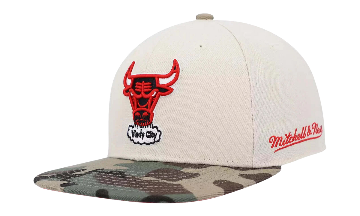NBA Hardwood Classics Fitted Cap "Chicago Bulls - Off White" 6HSFMM21099 CBUOFWH
