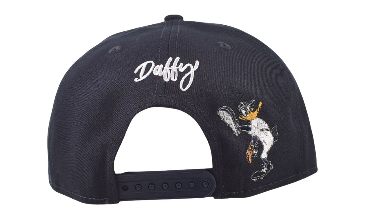 9FIFTY Looney Tunes New York Yankees Daffy Duck Snapback Hat "Navy" 60858036